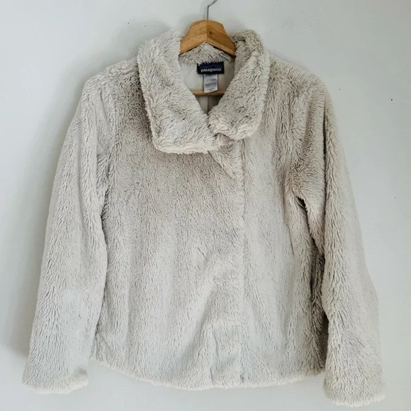 Patagonia Pelage Plush Fleece Jacket in Stone - Picture 2 of 6